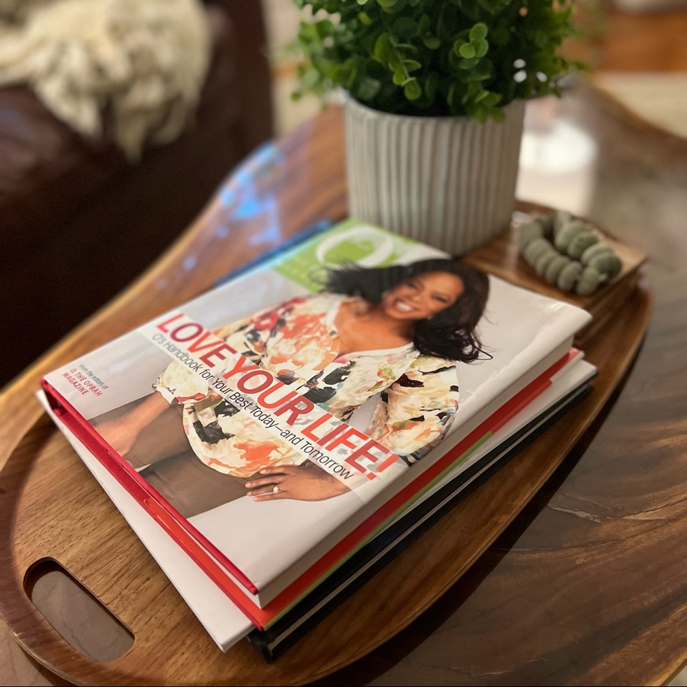 🍦Oprah’s Big Coffee Table Book ‘Love Your Life’ Nice condition- small mark